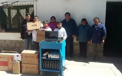 Entrega de equipamiento tecnológico a instituciones educativas de la Quebrada